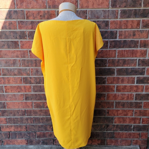 Trina Turk Kaanapali Crepe Sheath Dress Yellow Size Medium Chic New, - Picture 7 of 16